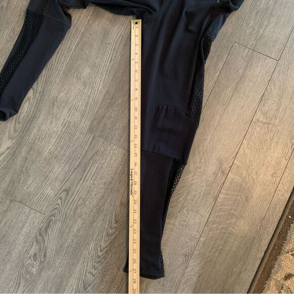 ADIDAS Leggings Women’s Medium Black Mesh Side Panels. - Picture 15 of 16